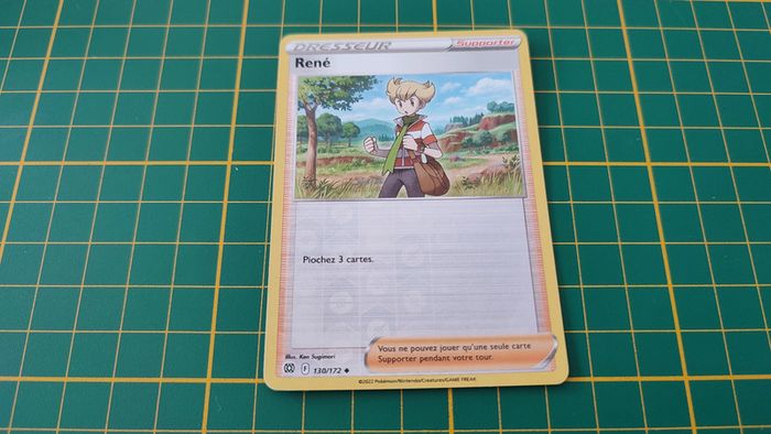 130/172 Carte Pokémon René peu commune reverse Epée et Bouclier EB09 Stars Etincelantes #B10