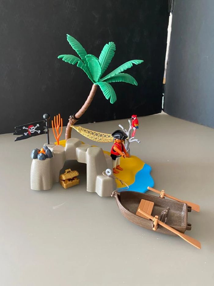 Playmobil île pirate 4139