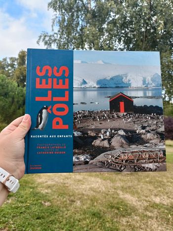 Livre les pôles racontés aux enfants
