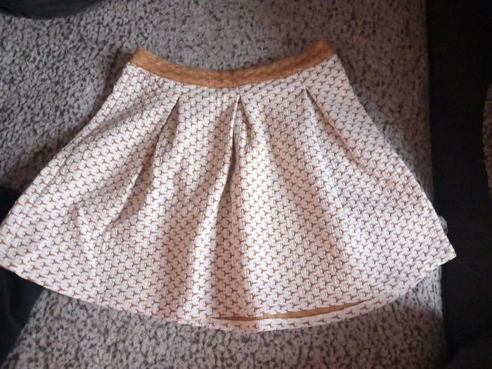 Jupe taille 140cm 10 ans orchestra