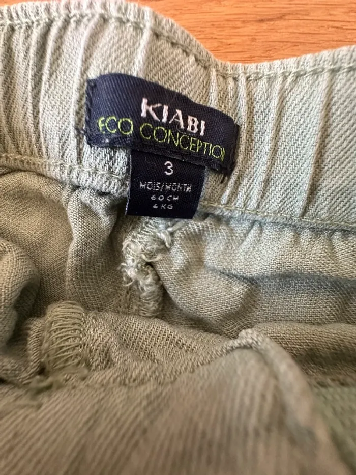 Ensemble bébé 3 mois – Haut “Capitaine bisous” + pantalon vert – Très bon état - photo numéro 6