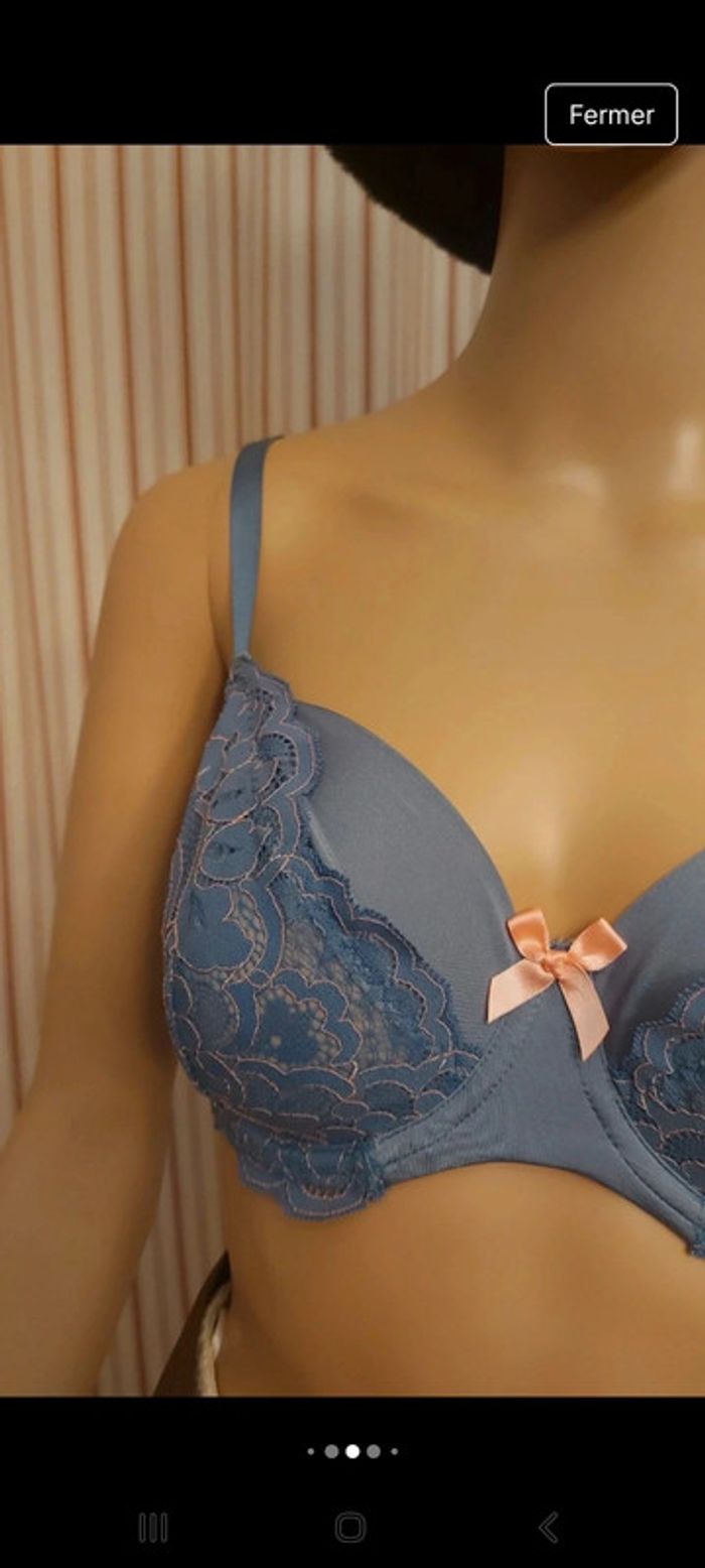 Soutien gorge bleu/rose Hunkemöller fr 85E - photo numéro 4