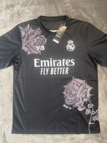 Maillot concept foot Real Madrid noir édition Roses taille M