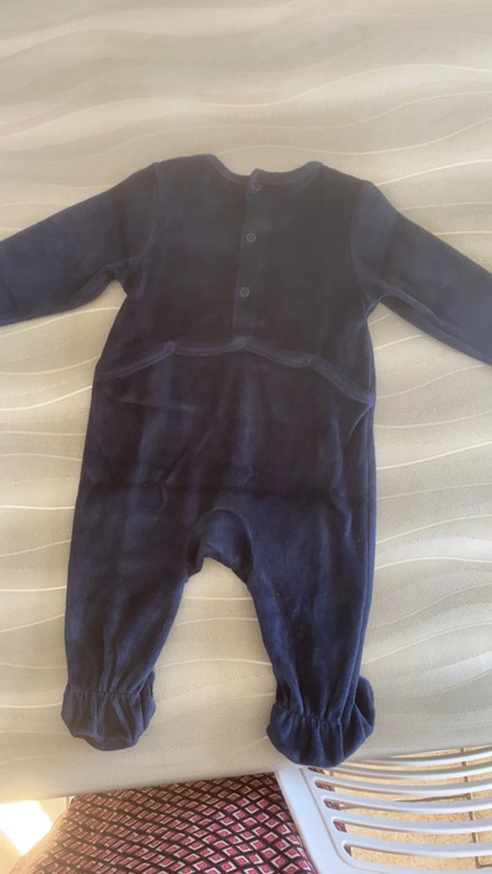 Pyjama, 9 mois - photo numéro 2
