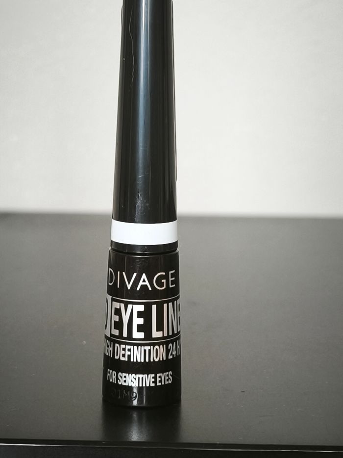 Eye liner