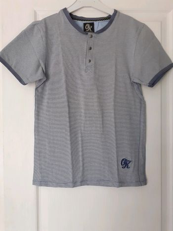 Tee-shirt fines rayures bleues et blanches