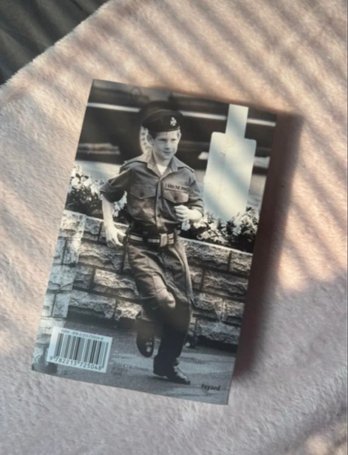 Livre Prince Harry - photo numéro 2