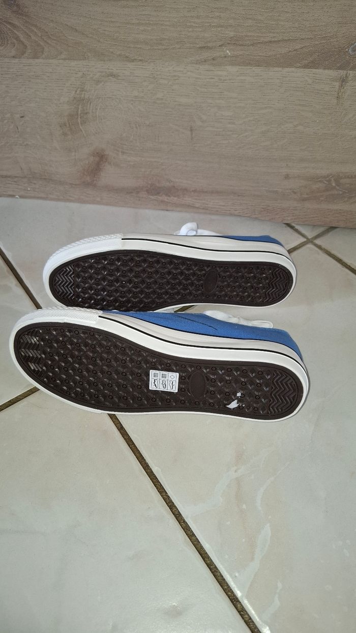 Basket bleu - photo numéro 3