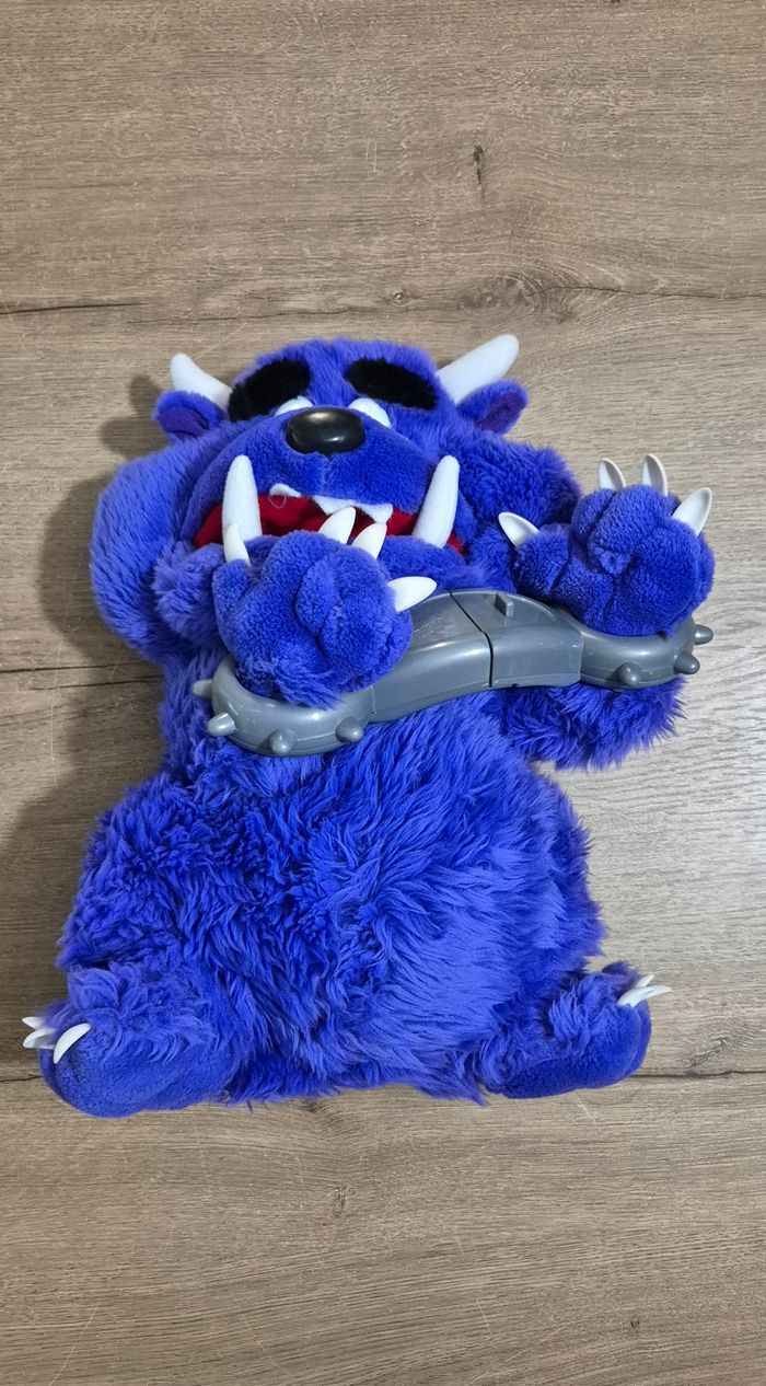 Peluche My Pet Monster avec menottes - photo numéro 2
