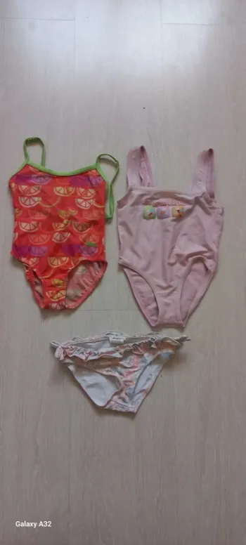 Lot maillot de bain 2 ans