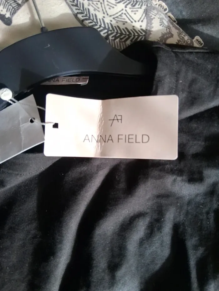 Robe noir - photo numéro 3