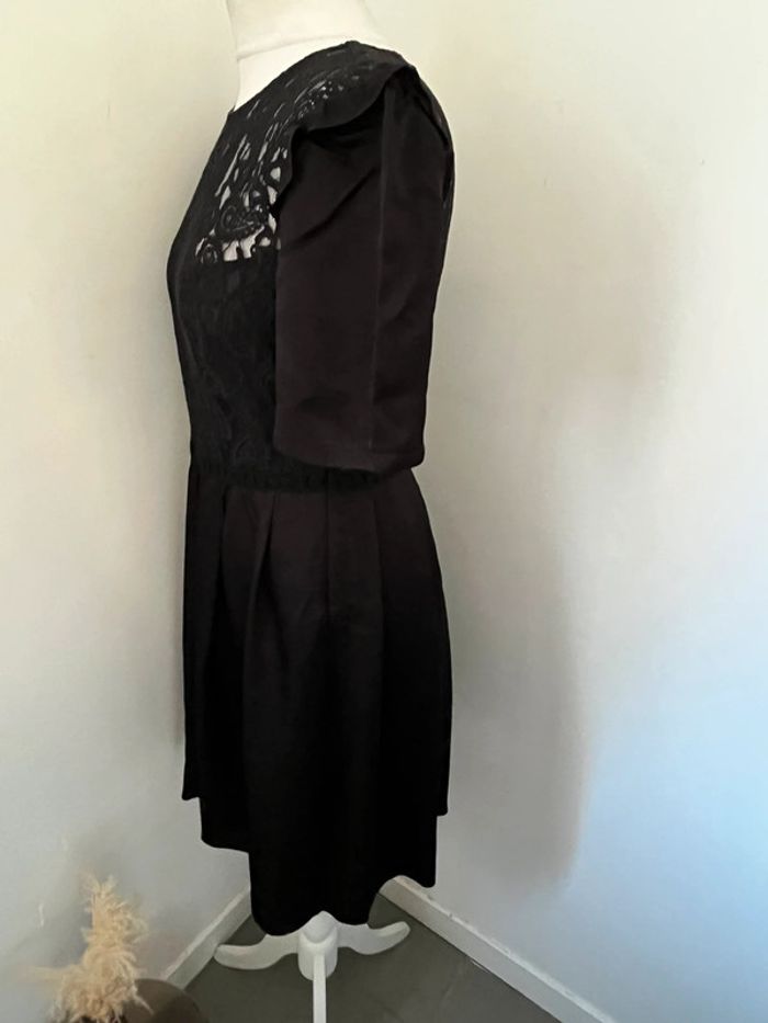 Robe chic noire et dentelle Claudie Pierlot M - photo numéro 4