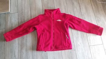 Polaire avec capuche Taille 8 ans
