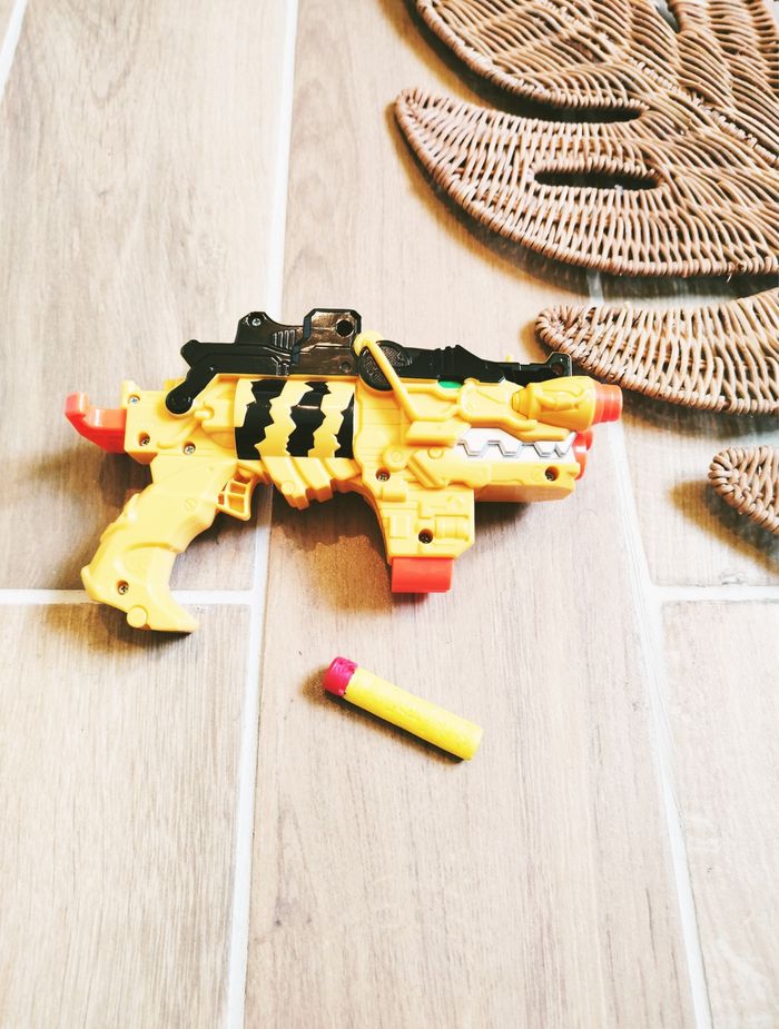 🔫 Power rangers dino charge pistolet lanceur de fléches nerf en plastique marque bandai - photo numéro 2