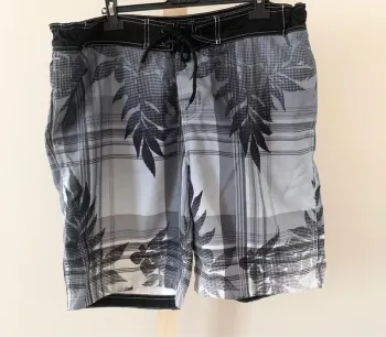 Short de bain homme Jules XL – motifs tropicaux gris/noir
