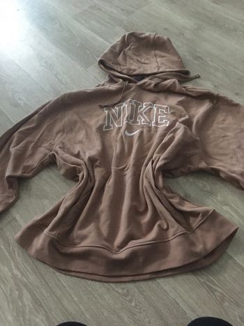 Pull Nike