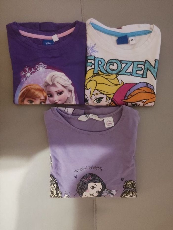 Lot 3 tee shirts disney