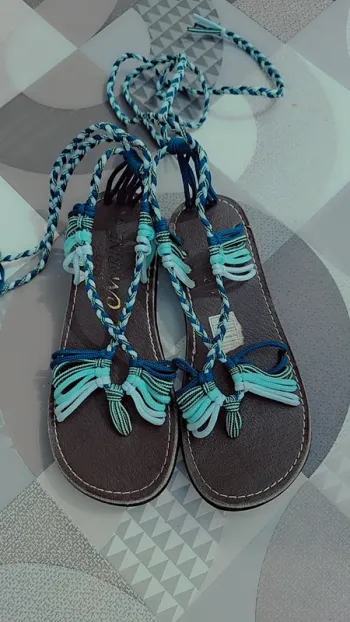 Sandalettes ajustable fille