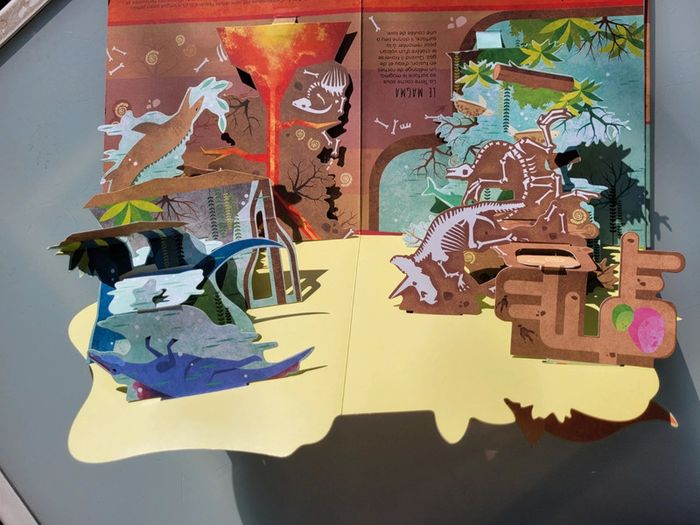 Superbe livre pop-up Dessus/Dessous Dinosaures et animaux préhistoriques - photo numéro 7