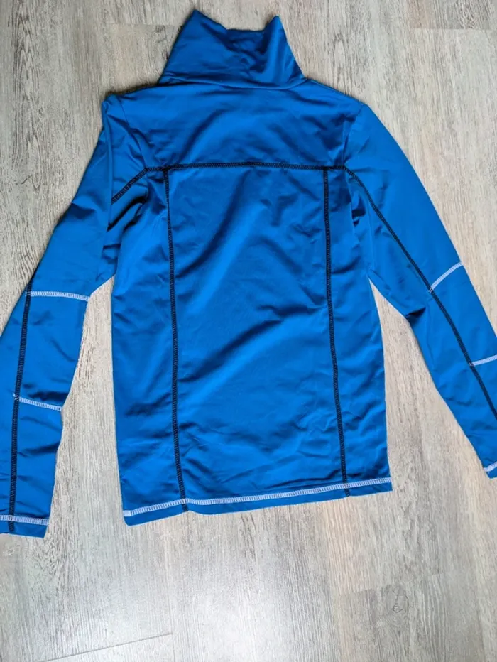 Tee shirt thermique ski 10 ans Neuf - photo numéro 3