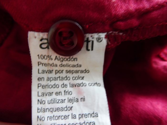Robe rouge à petits points 100% coton Amarti taille 42/44 58cm aux aisselles, 86cm de haut. - photo numéro 5