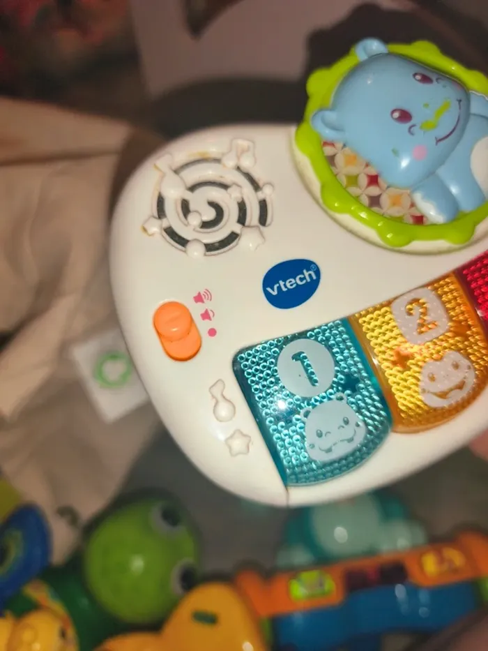 Petit piano hippo marque VTech - photo numéro 3