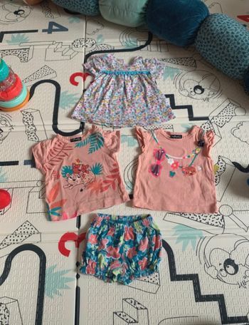 Lot de 3 t-shirts + 1 short de taille 3 mois