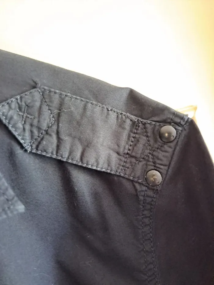 Chemise homme noire Celio L tbe matière qui prend facilement les poils - photo numéro 4