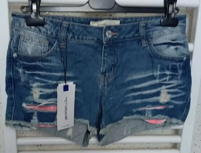 Short en jeans déchiré Vero Moda Taille 36 - photo numéro 2
