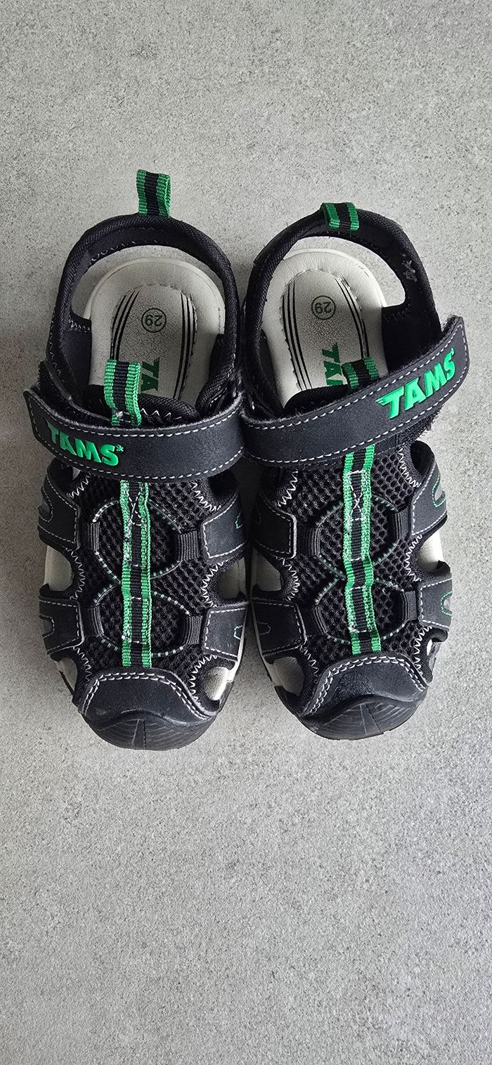 Sandales de sport TAMS noir/vert – pointure 29
