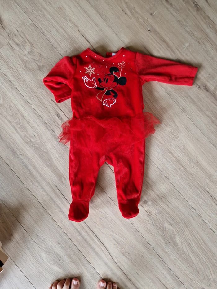 Pyjama velours disney baby Mickey taille 6 mois