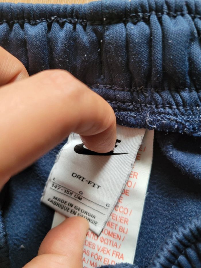 🔥 Ensemble Nike 🔥 Taille 147/158 - photo numéro 7