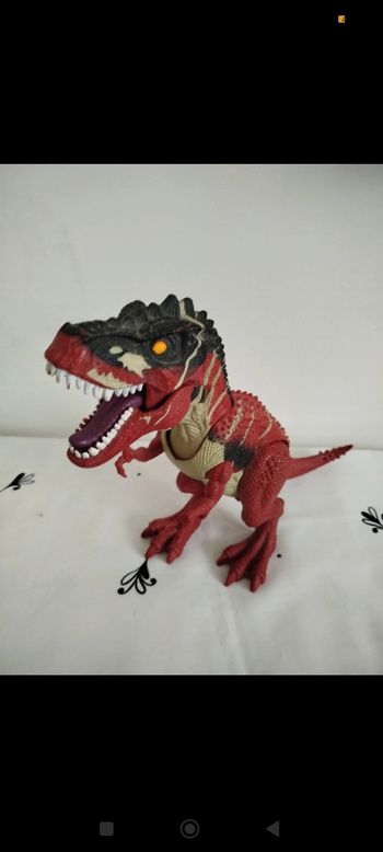 Tyrannosaure Rex rouge et noir articulé lumineux et sonore Chap Mei Plastic Toys