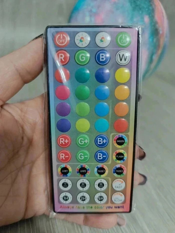 Magnifique Lampe Lune décorative 16 couleurs RGB - photo numéro 12