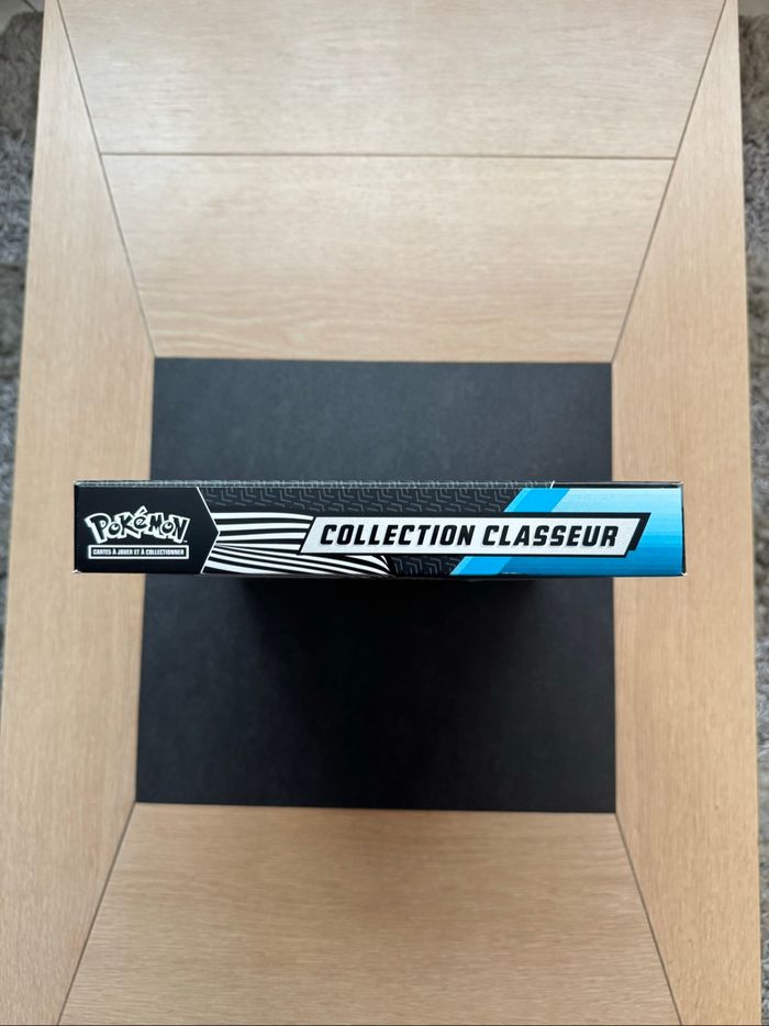 Pokémon Coffret Classeur Foudre Noire Écarlate et Violet EV10.5  Neuf Français - photo numéro 3