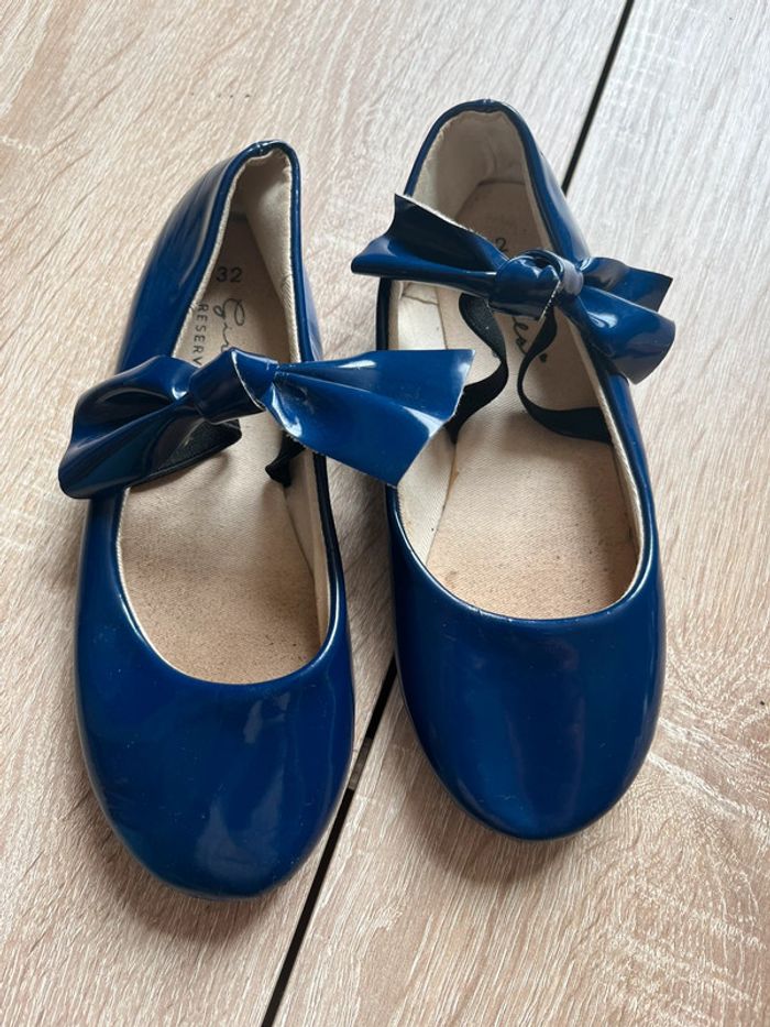 Ballerine avec noeud élastique sur le dessus taille 32