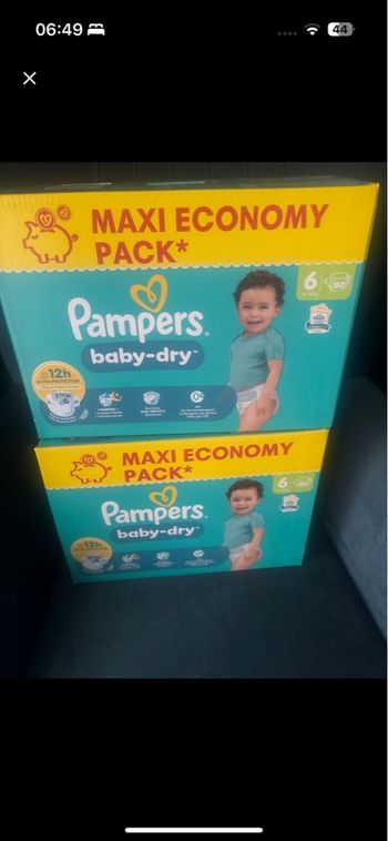 Couches Pampers taille 6