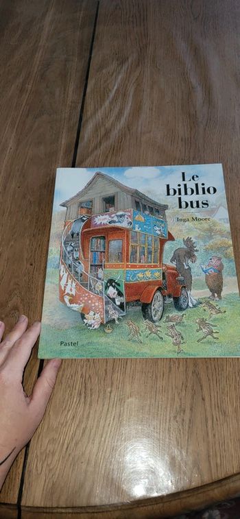 Livre Pastel le biblio bus