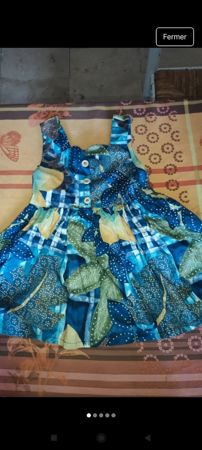 Très belle robe bébé e74 - photo numéro 4