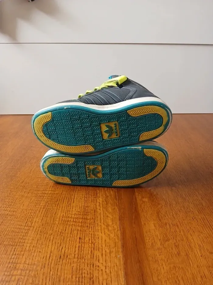 👟 Baskets montantes Adidas – Pointure 37 1/3 – État satisfaisant - photo numéro 5