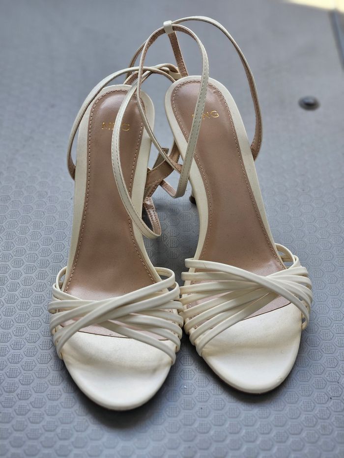 Vends sandales talons - photo numéro 2