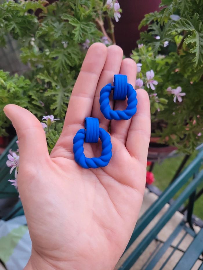 Boucles d'oreilles bleu roi