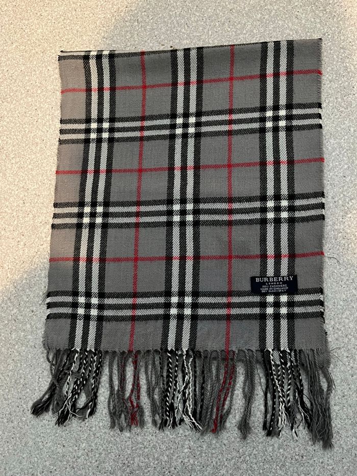 Écharpe Burberry - photo numéro 2