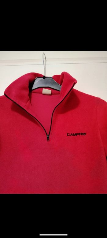 Sweat polaire Campris rouge. Taille 12 ans