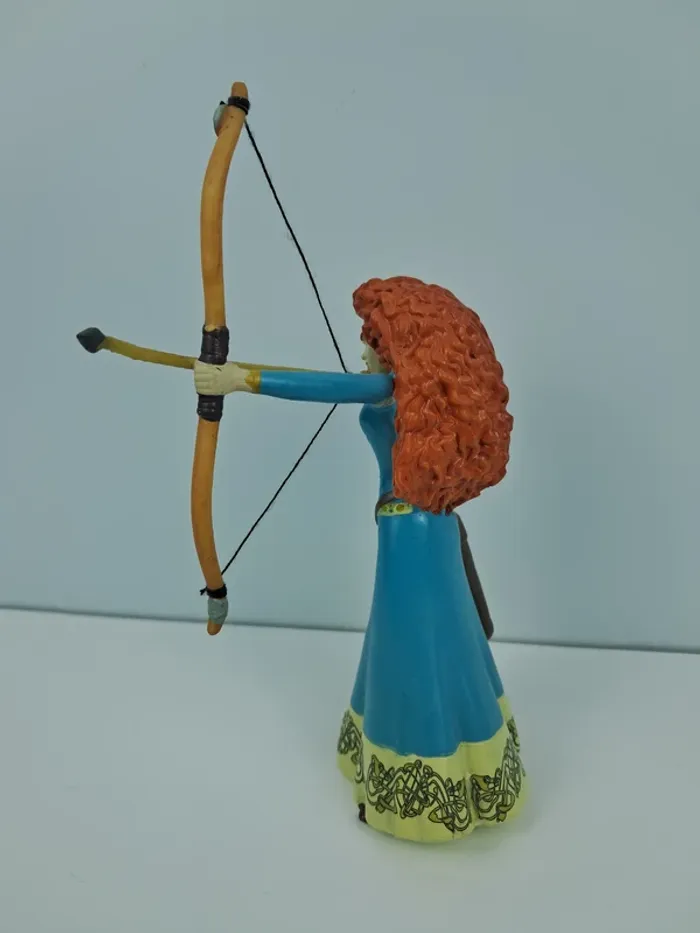 Figurine Merida dans Rebelle de Walt Disney et Pixar - photo numéro 3