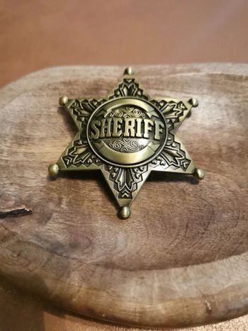 Broche de cowboy country sheriff doré