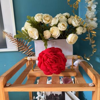 Barrette fleur rouge couture élégante 🌹
