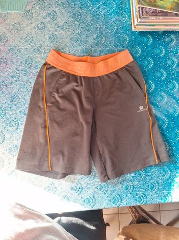 Short epais 10 ans domyos