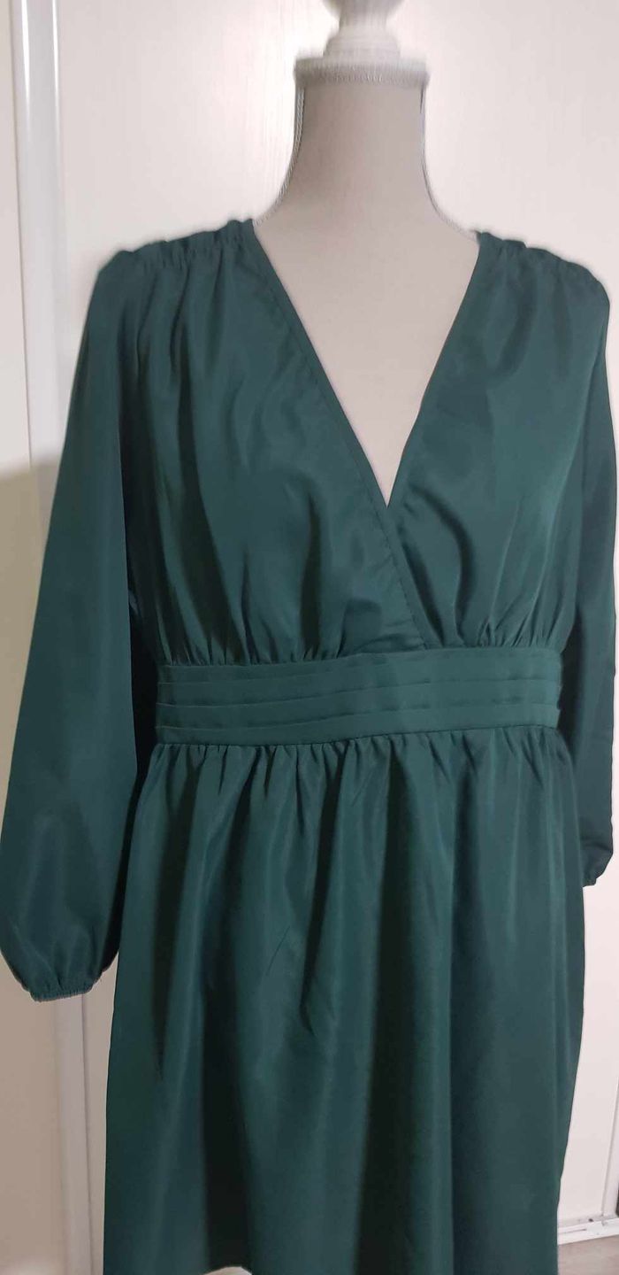 Robe fluide et légère cintrée - photo numéro 2