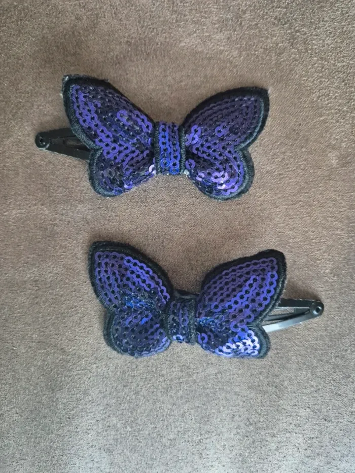 Lot de 2 pinces violettes papillons